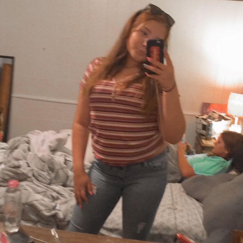 V neck stripped tee